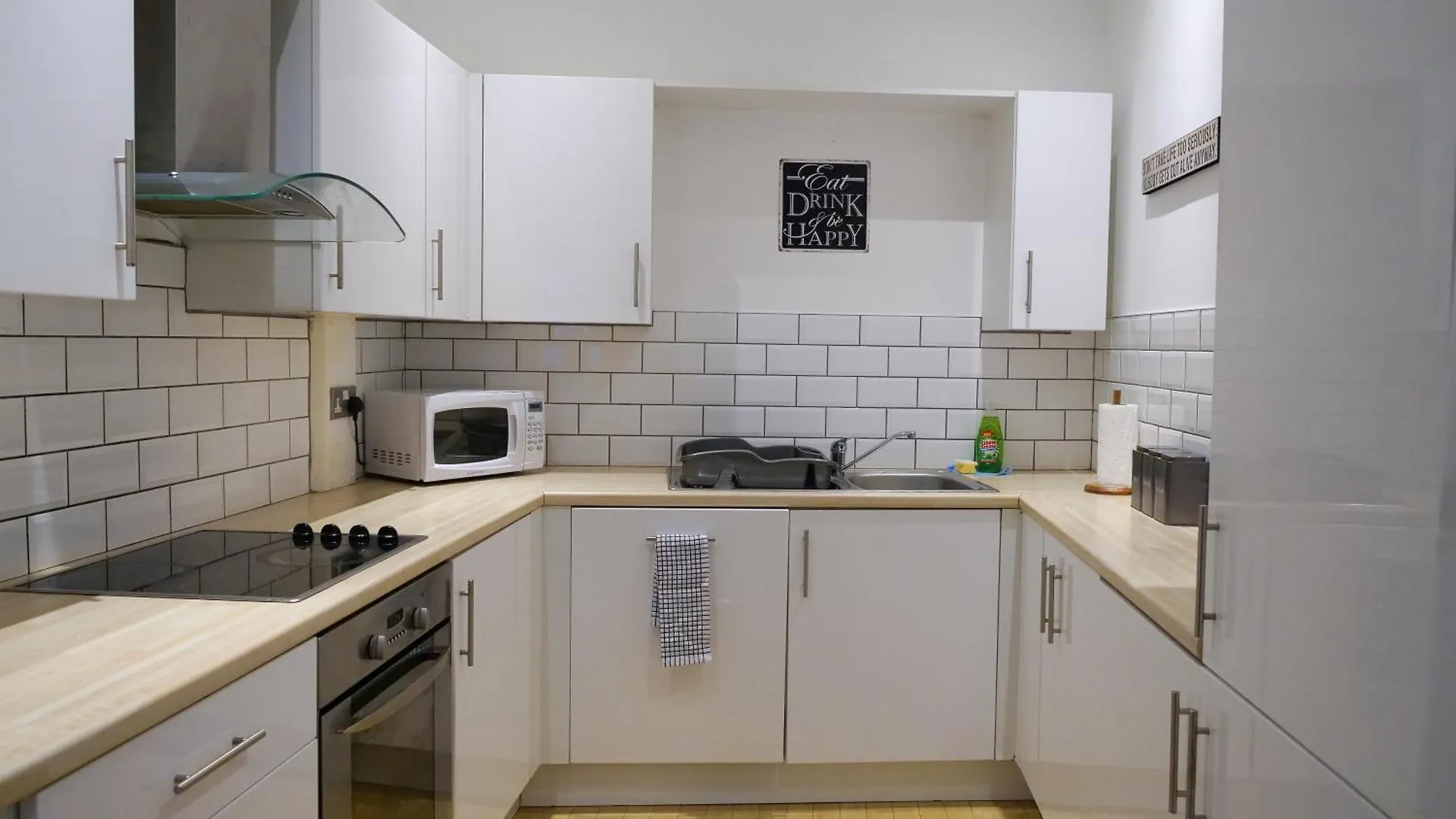 Spacious And Modern Studio Apartment Swansea City Centre